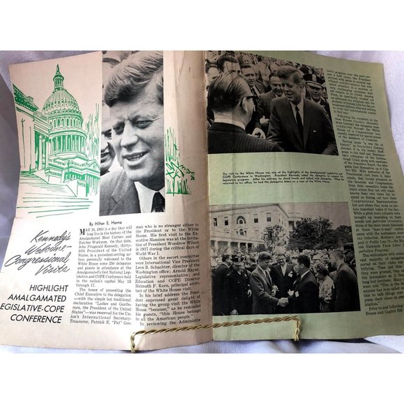 Lot Collection JFK Magazines, Book, Newspaper and Union Pamphlet - Picture 13 of 13